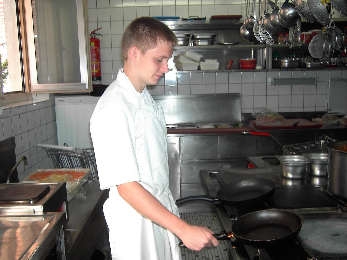 Hotel Restaurant Klosterli Pieterlen Εξωτερικό φωτογραφία