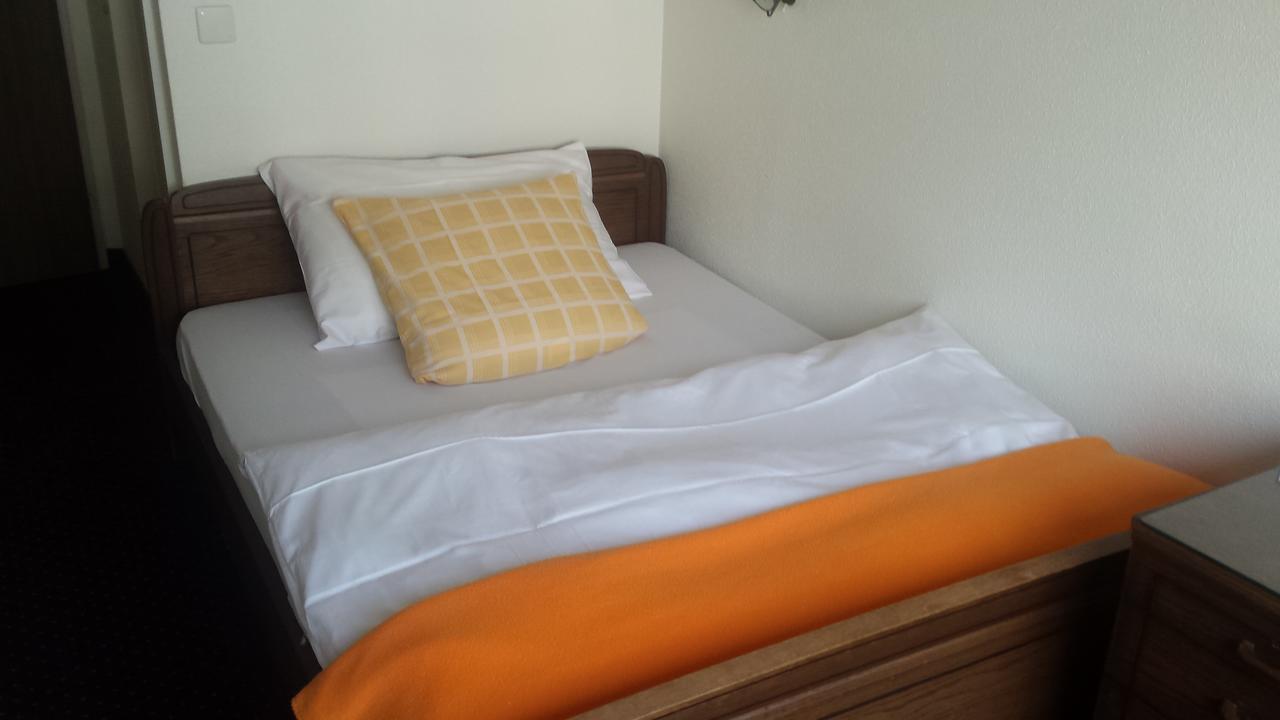 Hotel Restaurant Klosterli Pieterlen Εξωτερικό φωτογραφία